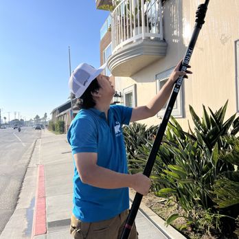 Getty Team - Purified (deionized) water with a water fed pole leaves windows cleaner, clearer, and shinier. - Office Cleaning Near Me - Buena Park, California Getty Team - Purified (deionized) water with a water fed pole leaves windows cleaner, clearer, and shinier. - Office Cleaning Near Me - Buena Park, California