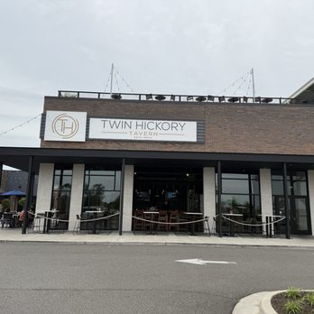 Twin Hickory Tavern - Front of restaurant - New American Near Me - Henrico, Virginia Twin Hickory Tavern - Front of restaurant - New American Near Me - Henrico, Virginia