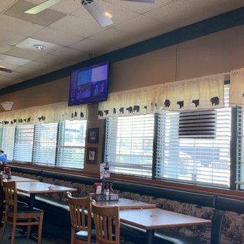Black Bear Diner Manteca - They had a TV but no one was watching it - Diners Near Me - Manteca, California Black Bear Diner Manteca - They had a TV but no one was watching it - Diners Near Me - Manteca, California