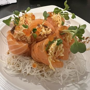 Toro sushi - Riceless salmon roll.  Broke da mouth! - Sushi Bars Near Me - Henderson, Nevada