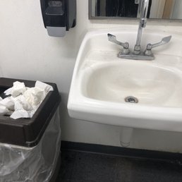 Dirty bathrooms at CVS New Hyde Park. Dirty bathrooms at CVS New Hyde Park.