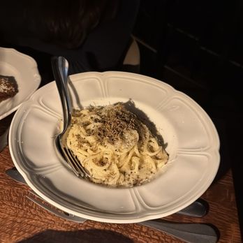 Dēliz - Truffle Cacio e Pepe - Italian Near Me - Chicago, Illinois