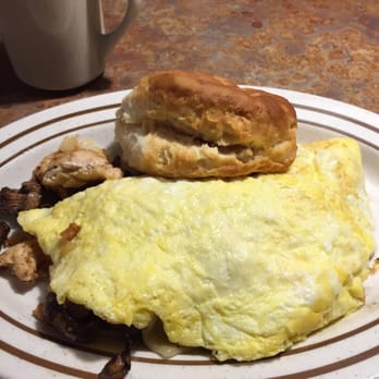 Dwyer's Cafe - Chicken mushroom omelette - Cafes Near Me - Lafayette, Louisiana