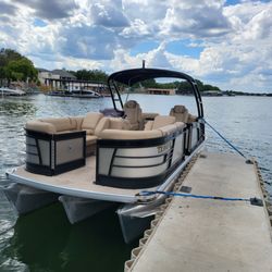 EZ Boat Rental - Nice boat!!