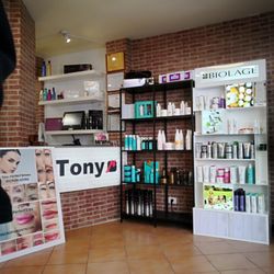 Tony R - Peluquería, estética, maquillaje,... Tony R & Estilistas Tenerife. El Médano. Granadilla de Abona.