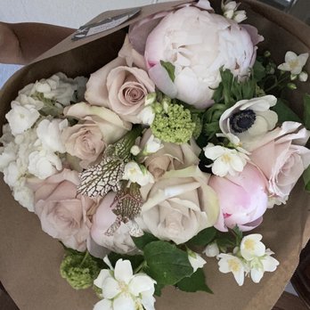 Twigs and Thyme - Florists Near Me - Beverly Hills, California