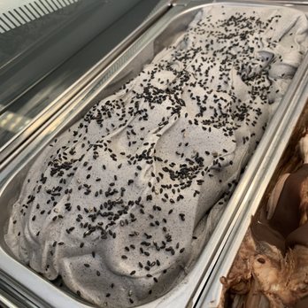 Punto Gelato - Black sesame - Coffee & Tea Near Me - Toronto, Ontario