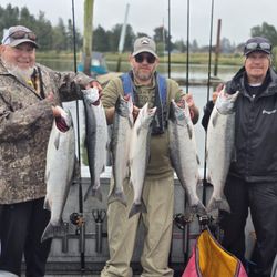Marvin's Guide Service - Free salmon from the buoy 10 area