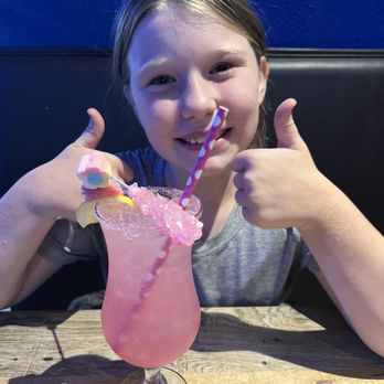 Blu Fin Sushi & Bar - Sushi Bars Near Me - Springdale, Arkansas