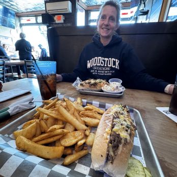 Rollie's Bar and Grill - Yummy - Sports Bars Near Me - Belfast, Maine