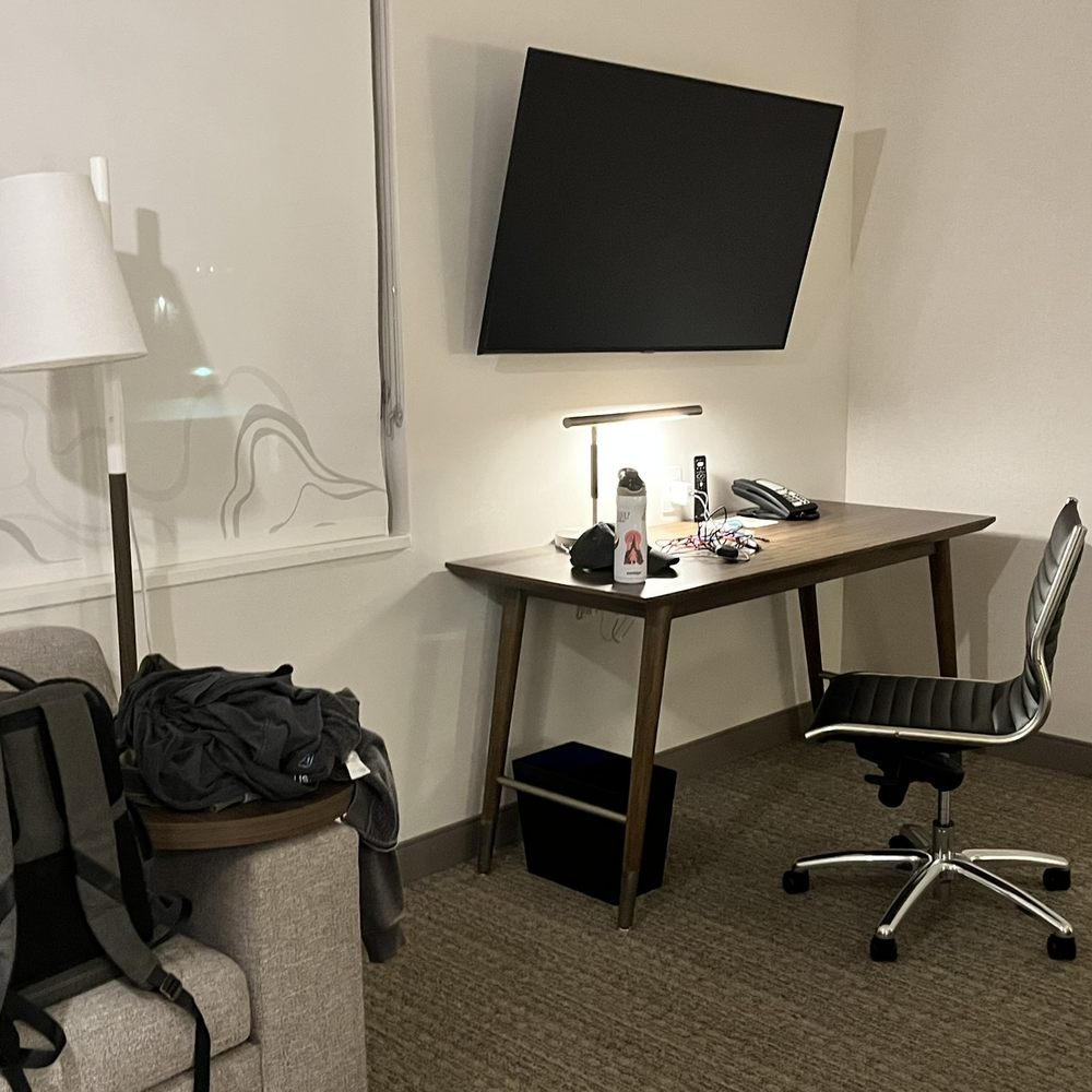 Element Seattle Sea-Tac Airport - Desk and TV - Hotels Near Me - Seattle, Washington Element Seattle Sea-Tac Airport - Desk and TV - Hotels Near Me - Seattle, Washington
