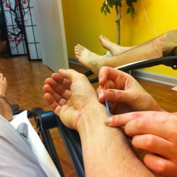 Five Elephants Acupuncture - Community acupuncture