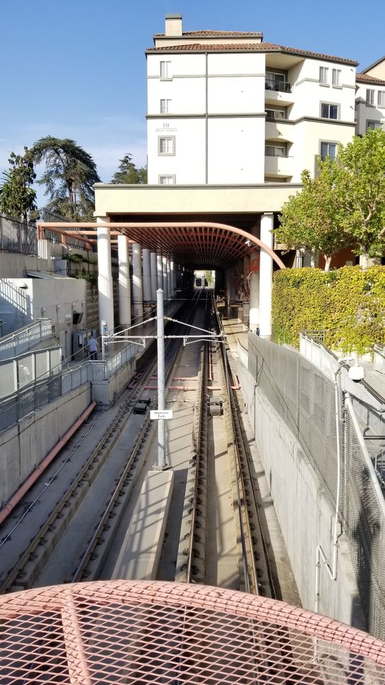 MEMORIAL PARK GOLD LINE STATION - 143 Photos & 25 Reviews - 125 E Holly ...