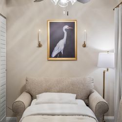 Vacation home in OB, overflow bed - convertible loveseat, auto candlestick lighting