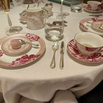 The Promenade - Cafes Near Me - London, XGL The Promenade - Cafes Near Me - London, XGL