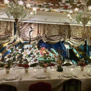 The Ivy Spinningfields Manchester - Funky dining space - British Near Me - Manchester, XGM