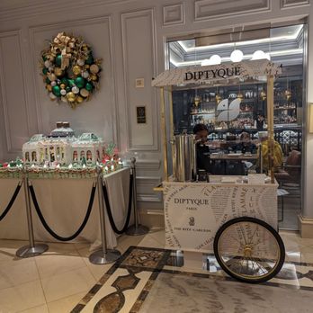 The Ritz-Carlton, Washington, D.C - Hot chocolate in the lobby - Hotels Near Me - Washington, DC, District of Columbia