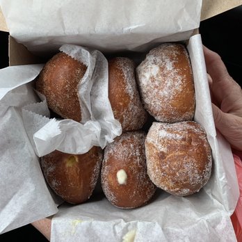 Leonard's Bakery - Bakeries Near Me - Honolulu, Hawaii