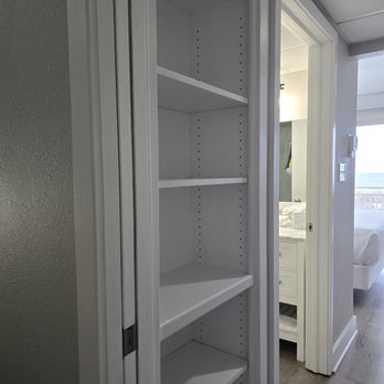 Montreal Beach Resort - Hotels Near Me - Cape May, New Jersey