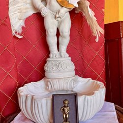 Mannequin Pis - Love is in the air!