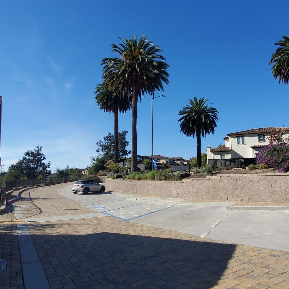 Sabercat Creek Trail - Parking lot & restroom (Via Orinda entrance) - Parks Near Me - Fremont, California Sabercat Creek Trail - Parking lot & restroom (Via Orinda entrance) - Parks Near Me - Fremont, California