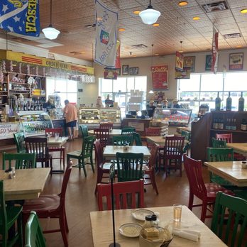 Mandola's Italian - Italian Near Me - Bee Cave, Texas