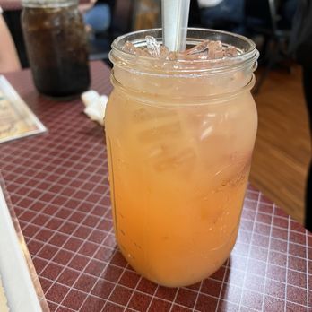 Catfish Kettle - strawberry lemonade - Southern Near Me - Farmington, Missouri