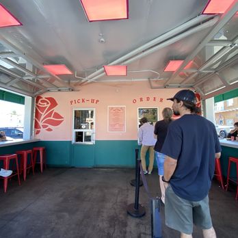 The Win-Dow Long Beach - Ordering window - cafeteria-style seating to the left and right - Burgers Near Me - Long Beach, California