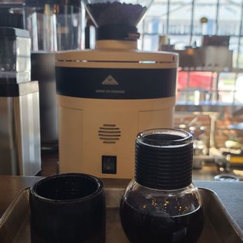 Hidden House Coffee - Coffee Roasteries Near Me - Santa Ana, California