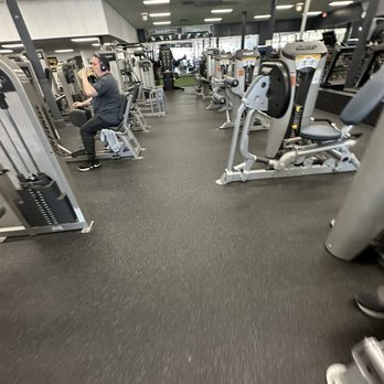 O2 Fitness - Lots of machines and not super busy - Gyms Near Me - Carrboro, North Carolina O2 Fitness - Lots of machines and not super busy - Gyms Near Me - Carrboro, North Carolina