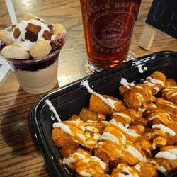 Tula's Tapas - Tula's tots, Dark Crystal desert and the Christmas Card beer!