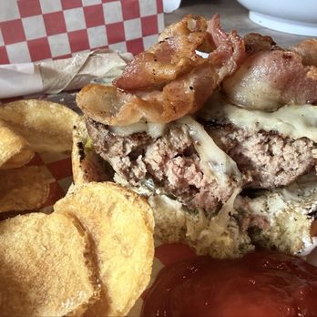 Firehouse Tavern - Ordered, medium, and it came medium. - American Near Me - Akron, Ohio