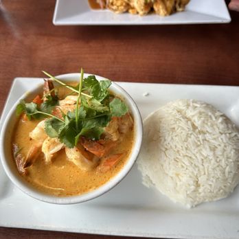 Thai Sapa - Curry and phad Thai - Thai Near Me - Springdale, Utah Thai Sapa - Curry and phad Thai - Thai Near Me - Springdale, Utah