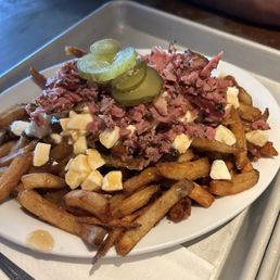 Poutine with smoked meat