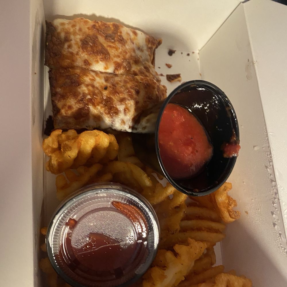 Emmy Squared Pizza - The Gulch - Kids Pizza Sticks - Pizza Near Me - Nashville, Tennessee