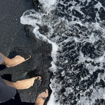Punalu'u Black Sand Beach - Beaches Near Me - Pahala, Hawaii Punalu'u Black Sand Beach - Beaches Near Me - Pahala, Hawaii