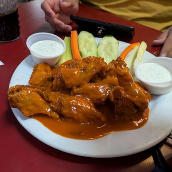Tony's Burgers - Chicken wings - Burgers Near Me - Cathedral City, California Tony's Burgers - Chicken wings - Burgers Near Me - Cathedral City, California
