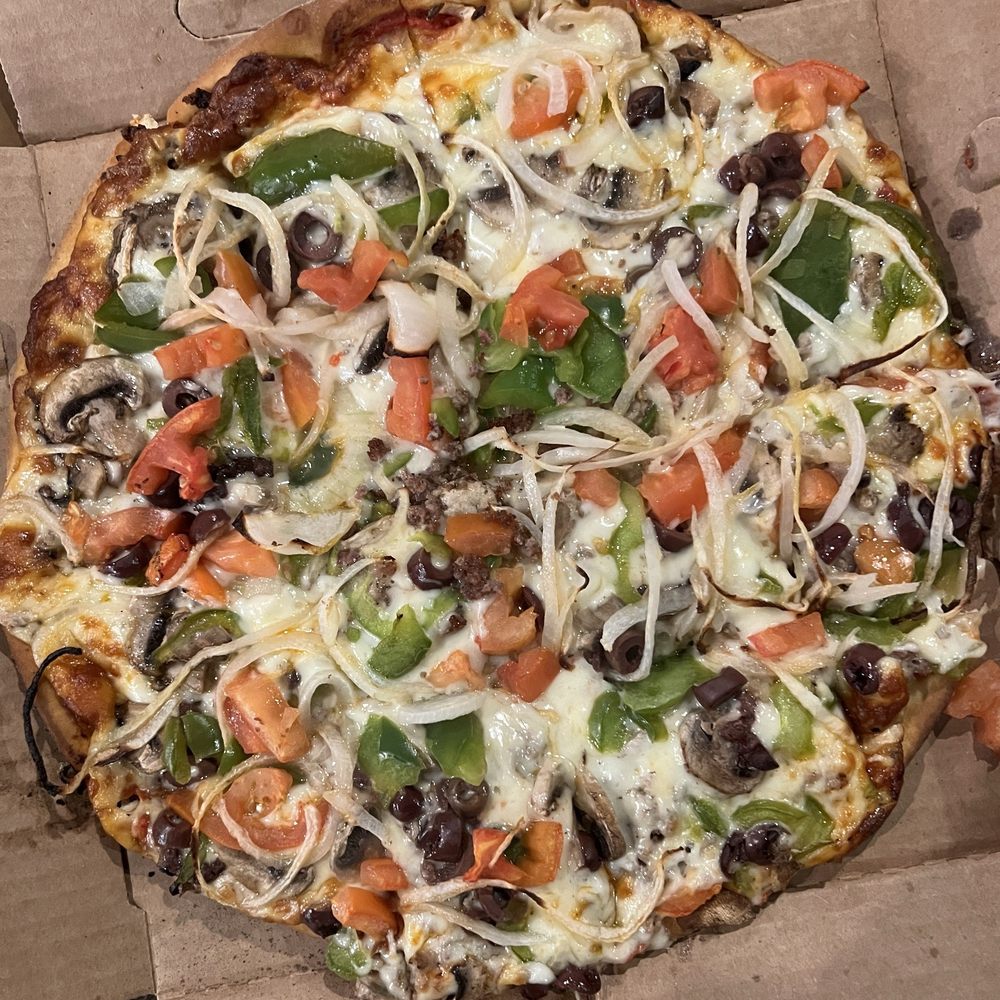G & D Pizzaria - Vegetarian Pizza  Ground Beef Pizza - Pizza Near Me - Columbia, Missouri