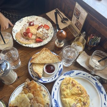 The Birch Door Cafe - Breakfast & Brunch Near Me - Bellingham, Washington The Birch Door Cafe - Breakfast & Brunch Near Me - Bellingham, Washington