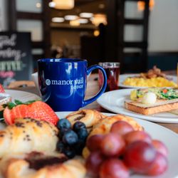 Manor Vail Lodge - Daily Guest Breakfast Buffet