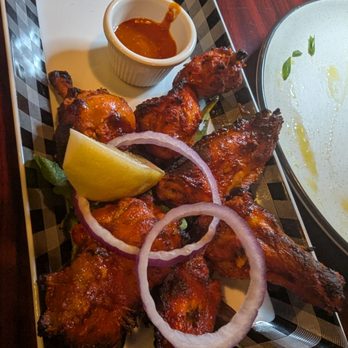 Zomsa - Spicy tandoori wings - Himalayan/Nepalese Near Me - Arlington, Massachusetts