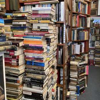 Footnote Books - View walking in from entrance - Bookstores Near Me - San Diego, California