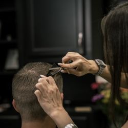 The Gentry Men's Salon & Upscale Barbershop - Memorial