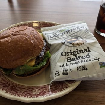 Publican Tavern - Publican Burger - quite good despite being from an airport location - New American Near Me - Chicago, Illinois