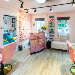 West End Salon And Spa