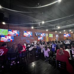 Big League Pizza & Pub - Packed house. Make sure you always RSVP