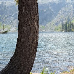 Trinity Alps Wilderness - Upper caribou lake