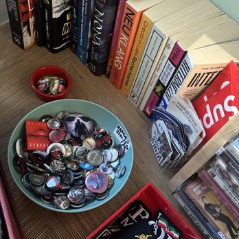 For The Record - Vintage pins - Vinyl Records Near Me - Brooklyn, New York For The Record - Vintage pins - Vinyl Records Near Me - Brooklyn, New York
