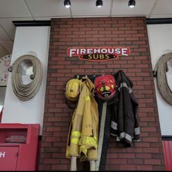 Firehouse Subs Elm Springs Road - Inside
