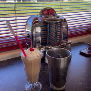 Rock & Roll Diner - Chocolate Malt - Diners Near Me - Oceano, California Rock & Roll Diner - Chocolate Malt - Diners Near Me - Oceano, California
